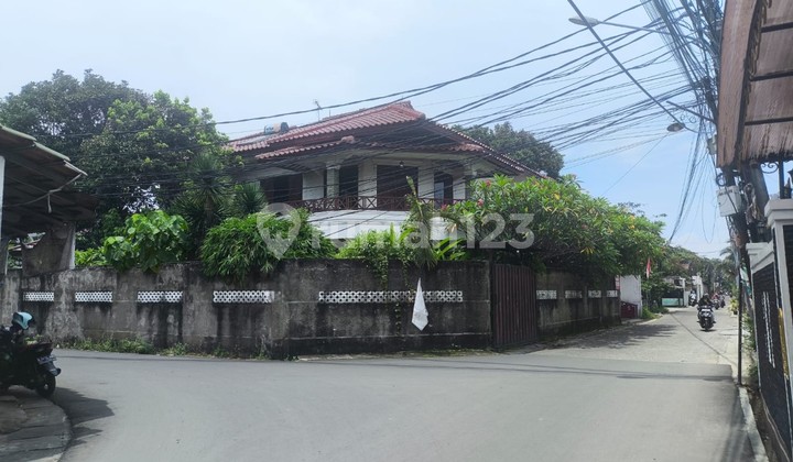 Rumah Hoek 2 Lantai di Cinere Depok, Hanya 7 Menit Ke Tol Andara