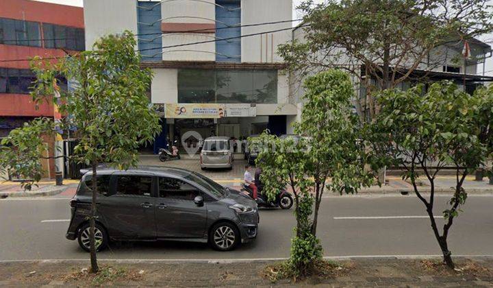 Ruko 2 Lantai Ex Showroom di Meruya Ilir, 8 Menit ke Tol Meruya 2