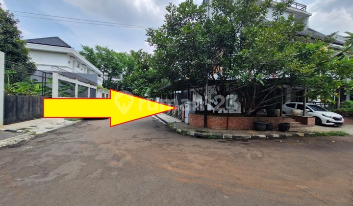 3-Storey Corner House in Bintaro Alamanda, Only 6 Minutes to Veteran Toll Road 2
