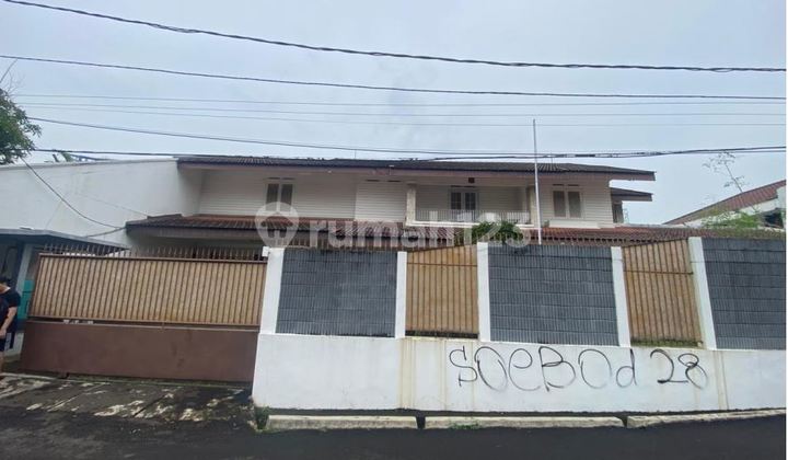 Rumah Mewah 2Lt dengan Private Pool di Caringin Barat Cilandak