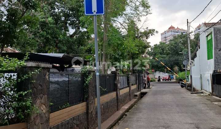 Rumah Hoek 1Lt di Bank Raya Mampang Prapatan, Dekat Akses LRT 2