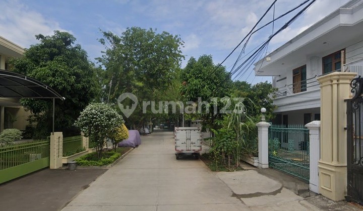 Rumah 2lt di Rajawali Selatan, Hanya 14 Menit ke Tol Ancol Barat 2