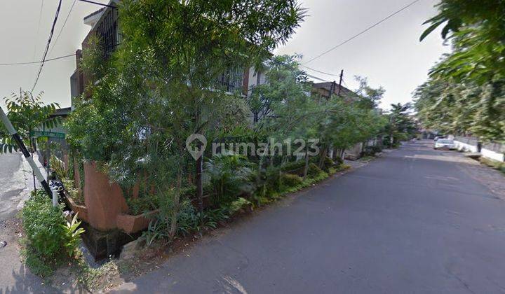 Rumah Hoek 2lt di Bendungan Hilir, 3 Menit ke Tol Pejompongan 2