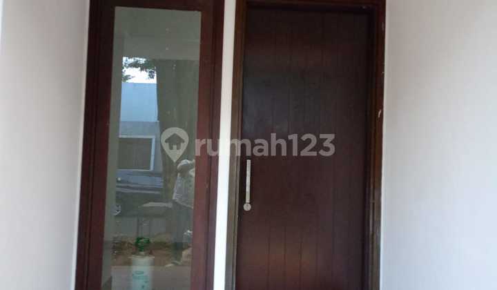 Rumah Hoek 2lt Di The Icon BSD, Hanya 10 Menit Ke Tol BSD Timur 2