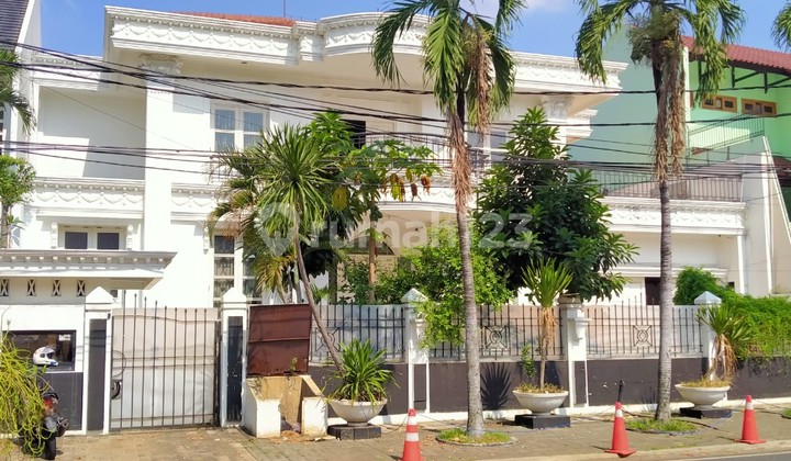 Rumah 2Lt di Kartika Utama Pondok Indah, Hanya 3 Menit ke Pim