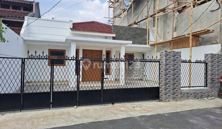 Rumah 1lt di Petukangan Selatan, Hanya 9 Menit Ke Tol Ciledug 1