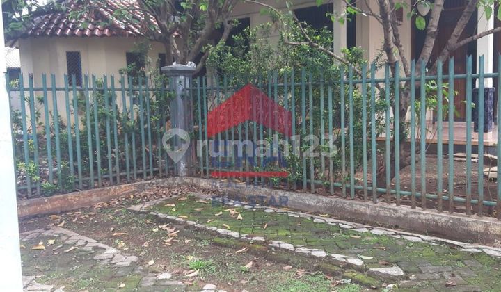 Old 1-Story House in Bambu Apus, Only 6 Minutes to Bambu Apus Toll Road