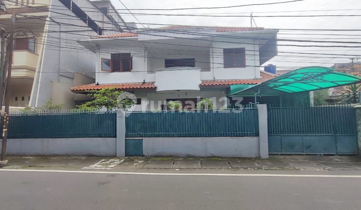 Rumah 2Lt di Ciujung Cideng Gambir, Selangkah ke Thamrin & MRT