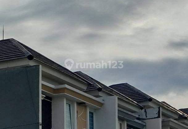 Dijual Rumah 2 Lantai Di Dalam Komplek Tirtajaya 2