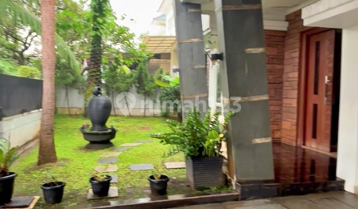 Cozy House at Second Boulevard Including Furnishings, Kota Wisata Cibubur 2