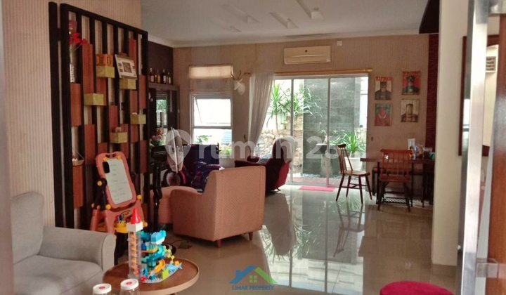 Ready-to-Occupy Hook House in the Favorite Location of Cibubur Tourism City 2