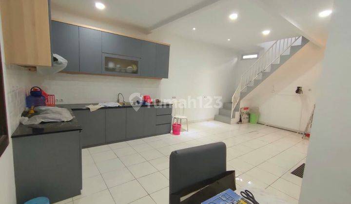 Dijual rumah siap pakai di Taman Holis Indah (THI)  1