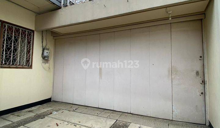 FOR SALE RUMAH LUAS TERAWAT LOKASI STRATEGIS JALAN CIATEUL BANDUNG 2