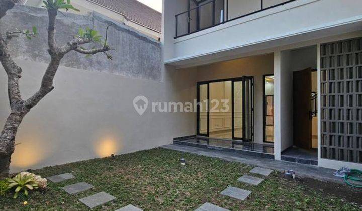 Rumah Modern Kontemporer Dekat Uii Jalan Kaliurang Km13 Tanjungsari Ngaglik Sleman Yogyakarta 2