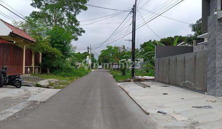 Rumah Baru Dengan Kolam Renang Dekat Jogja Bay Maguwoharjo Depok Sleman 2