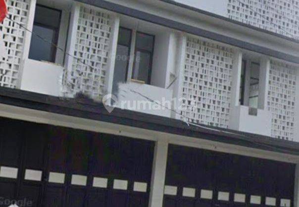 Rumah Kantor 3 Lantai Disewakan di Jalan Magelang Tegalrejo Yogyakarta 2