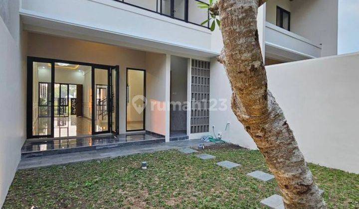 Rumah Modern Kontemporer Dekat Uii Jalan Kaliurang Km13 Tanjungsari Ngaglik Sleman Yogyakarta 1