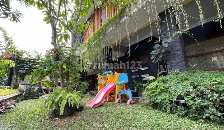 Rumah Mewah Full Furnished Dalam Perumahan Dengan Rooftop di Trihanggo Gamping Sleman 2