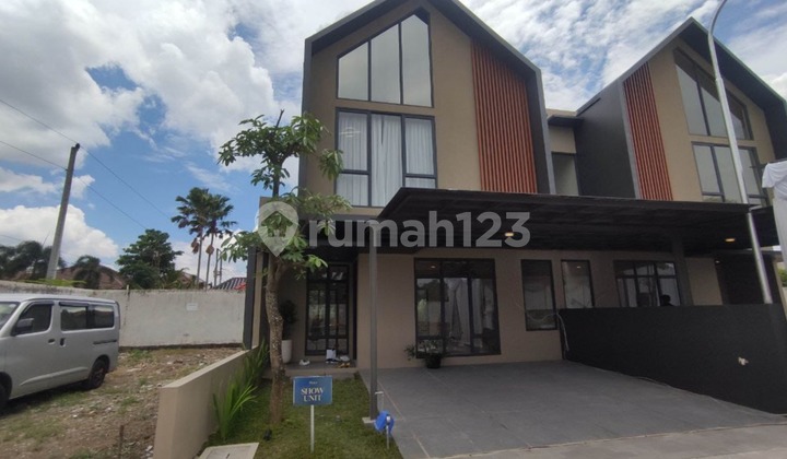 Rumah Cantik 2 Lantai Skandinavia  Palagan Km 8 Ngaglik Sleman  1