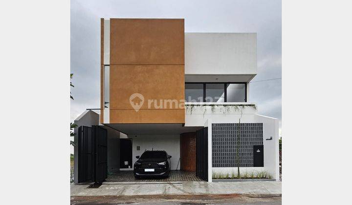 Rumah Mewah Semi Furnished Jalan Damai Ngaglik Sleman View Merapi