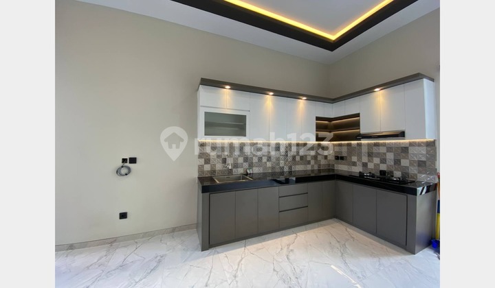 Rumah Kontemporer Semi Furnished Jalan Kaliurang Km 8 Sleman 2