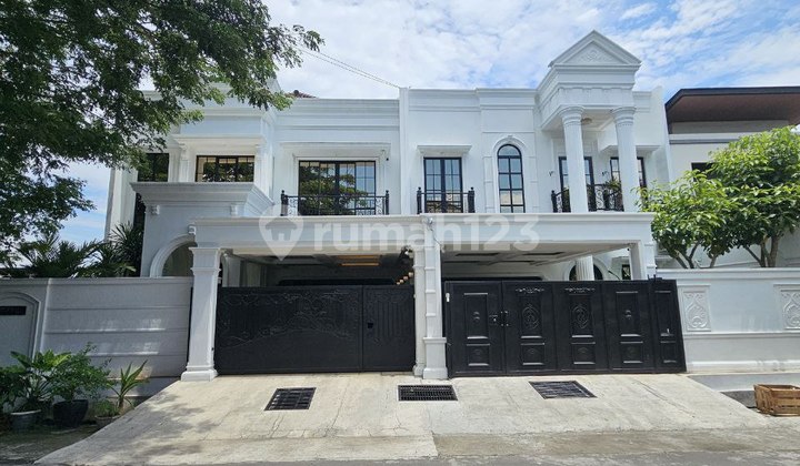 Luxury House with Swimming Pool Near Al Azhar Inside Ringroad Godean Slm 2