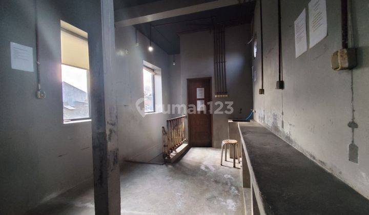 Rumah Futuristik 3 Lantai Dalam Ringroad Bangunharjo Sewon Bantul 2