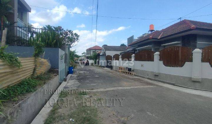 Rumah Hook Perum Candi Indah Jetis Wedomartani Ngemplak Sleman 2