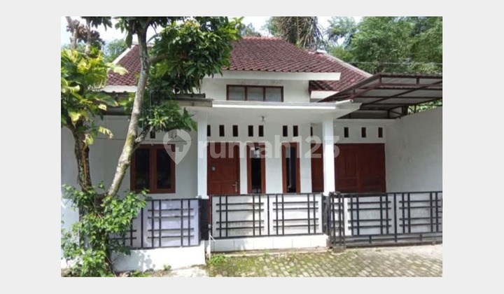 Rumah Siap Huni Jalan Kaliurang Km 14 Dekat UII Ngaglik Sleman