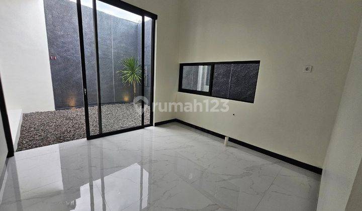 ruang keluarga rumah cantik mini cluster jalan
