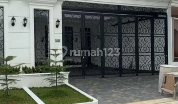 Bangunan Kokoh Dan Elegan Dalam Komplek Perumahan Strategis 