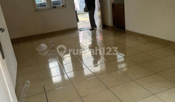 Rumah Itung Tanah Dalam Komplek Perumahan Cinere Depok 2