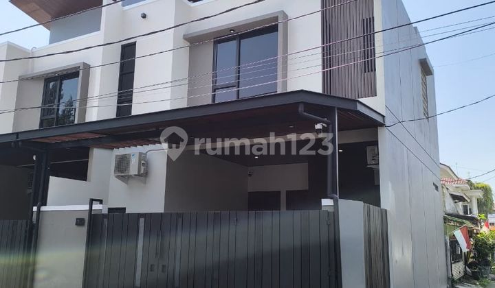 Rumah Modern Kokoh Dan Strategis Di Lingkungan Bebas Banjir