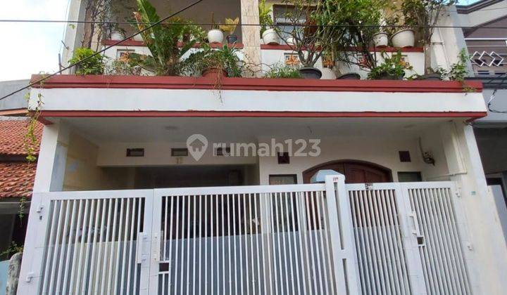 Rumah Minimalis Modern Harga Murah 2.5 Lantai Bagus Siap Huni 2