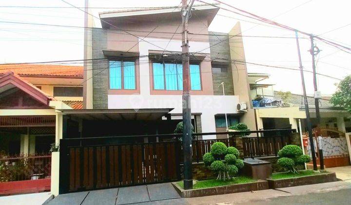 Rumah Modern Minimalis Semifurnished  Bagus Nyaman Siap Huni 1