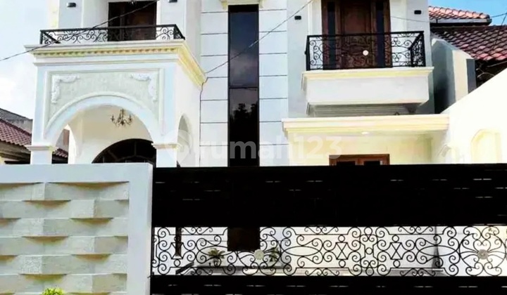 Modern Minimalist 2-Story House, Good Comfortable Green Serene Ready to Occupy