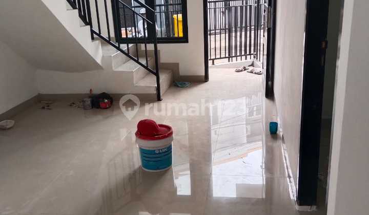 Rumah 2 Lantai Murah Dalam Cluster Exclusive Selangkah ke Toll Bintara Bintara 2
