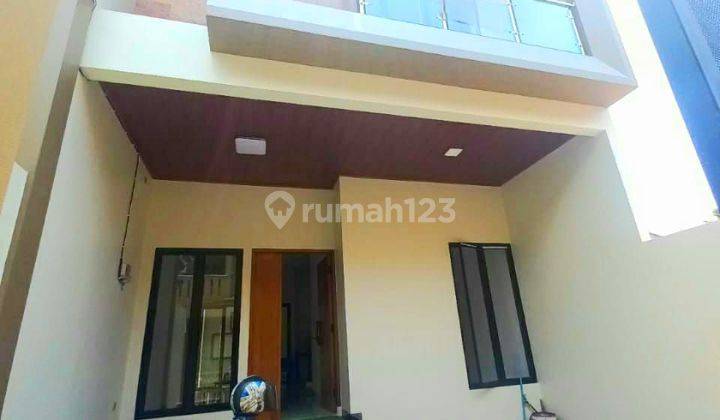 Rumah Minimalis 2 Lantai Murah  Bagus Siap Huni Pondok Kelapa 1