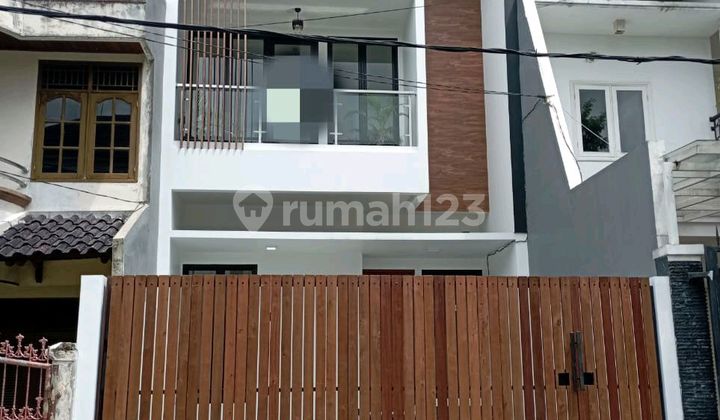 Rumah Scandinavian 2 Lantai Murah Nyaman Asri Siap Huni