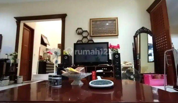 1,5 Lantai Furnished Luas Murah di Komplek Jalan Raya Pulo Gebang 2