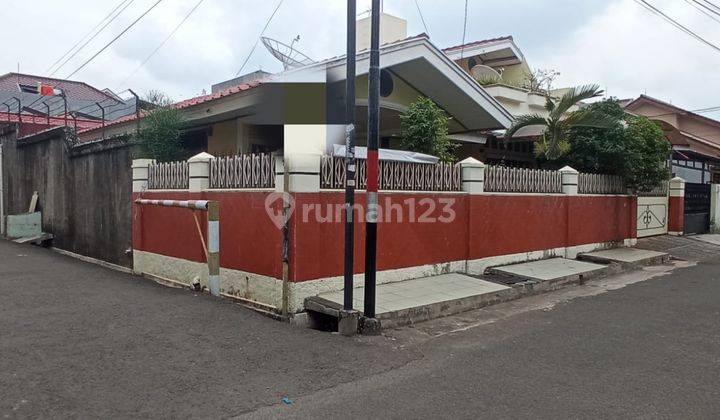 Rumah Dalam Komplek Tanah Luas Bebas Ancaman Banjir 1