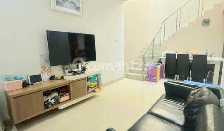 2-Story House Strategic Safe Comfortable 2