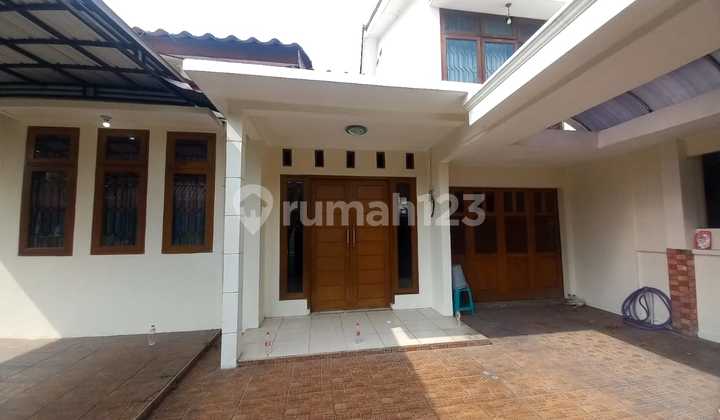 Quick Sale 1.5-Story House Ready to Occupied in Pondok Kelapa Complex 2