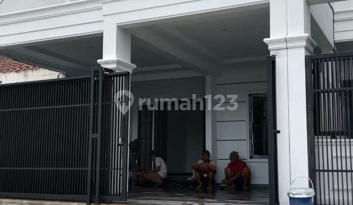 Rumah Siap Huni Dalam Komplek Strategis 