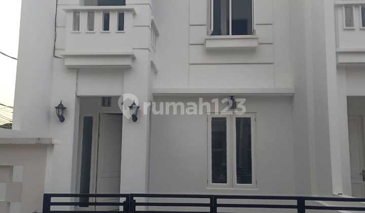 Rumah American Clasik Lingkungan Cluster Aman Nyaman Rumah American Clasik Lingkungan Cluster Aman Nyaman