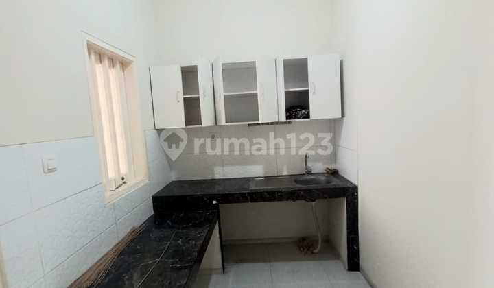 Minimalist House in a Safe and Comfortable Neighborhood 2