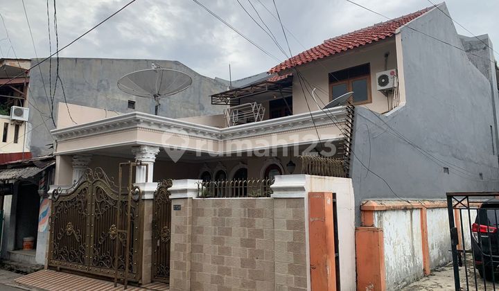 Ready-to-Live House in Dewisartika Cawang, East Jakarta 2