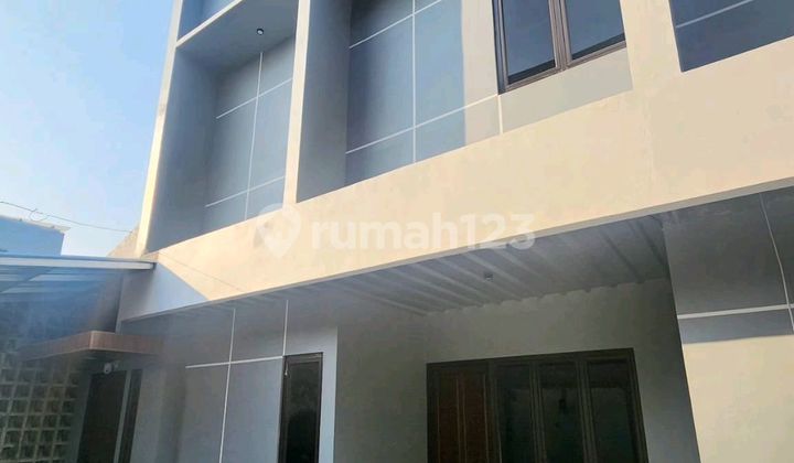 Rumah Mewah Private Pool Di Duren Sawit Jakarta Timur