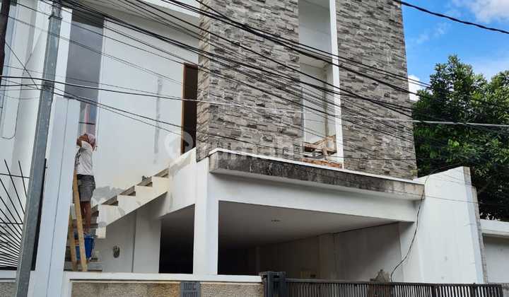 House with Private Swimming Pool in East Kemang