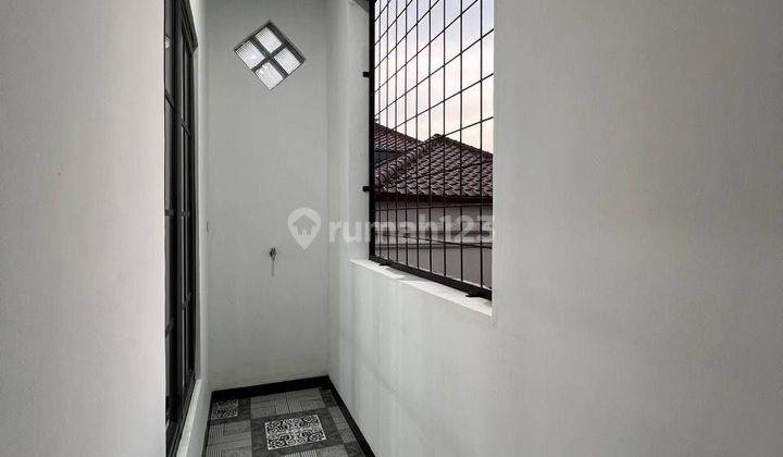 Rumah 2 Lantai Shm Bagus Selatan Di Jagakarsa  2